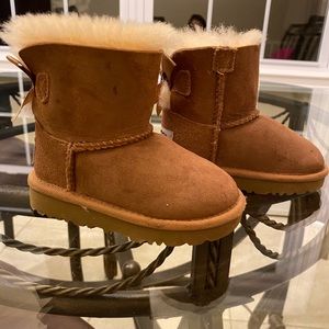 UGG Kids Bailey Bow toddler girl boots
